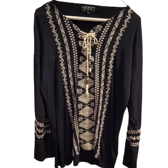 POL Tribal Bohomeian Embroidered Navy Top Size Small - Picture 7 of 9